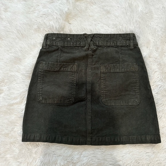 Size 00 dark green American Eagle skirt - Picture 3 of 5
